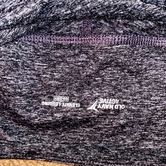 Old Navy HighWaisted Elevate CozeCore Leggings - Picture 3 of 5